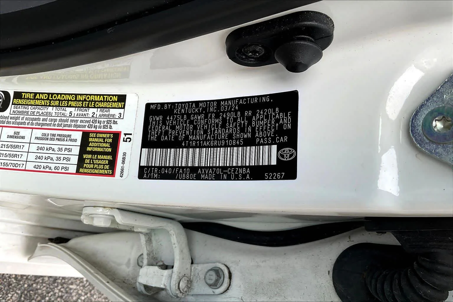 Used 2024 Ice Cap Toyota LE image 33