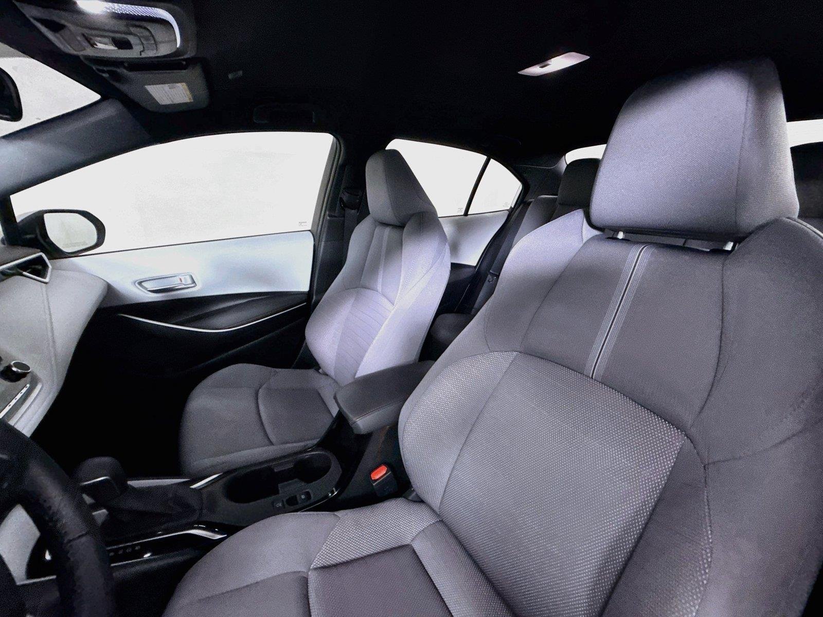 Certified Used 2025 Classic Silver Metallic Toyota SE image 3