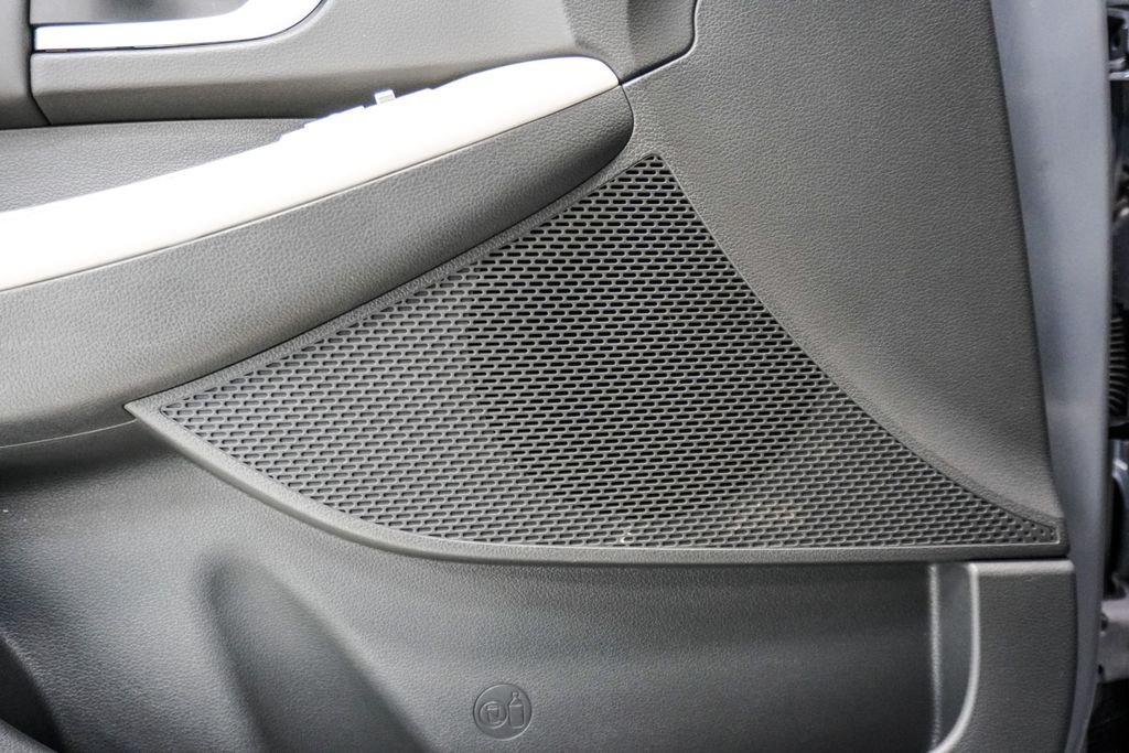 Used 2024 Blue Hyundai SEL image 21