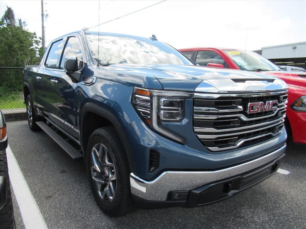 2024 GMC Sierra 4WD Crew Cab Short Box SLT's photo