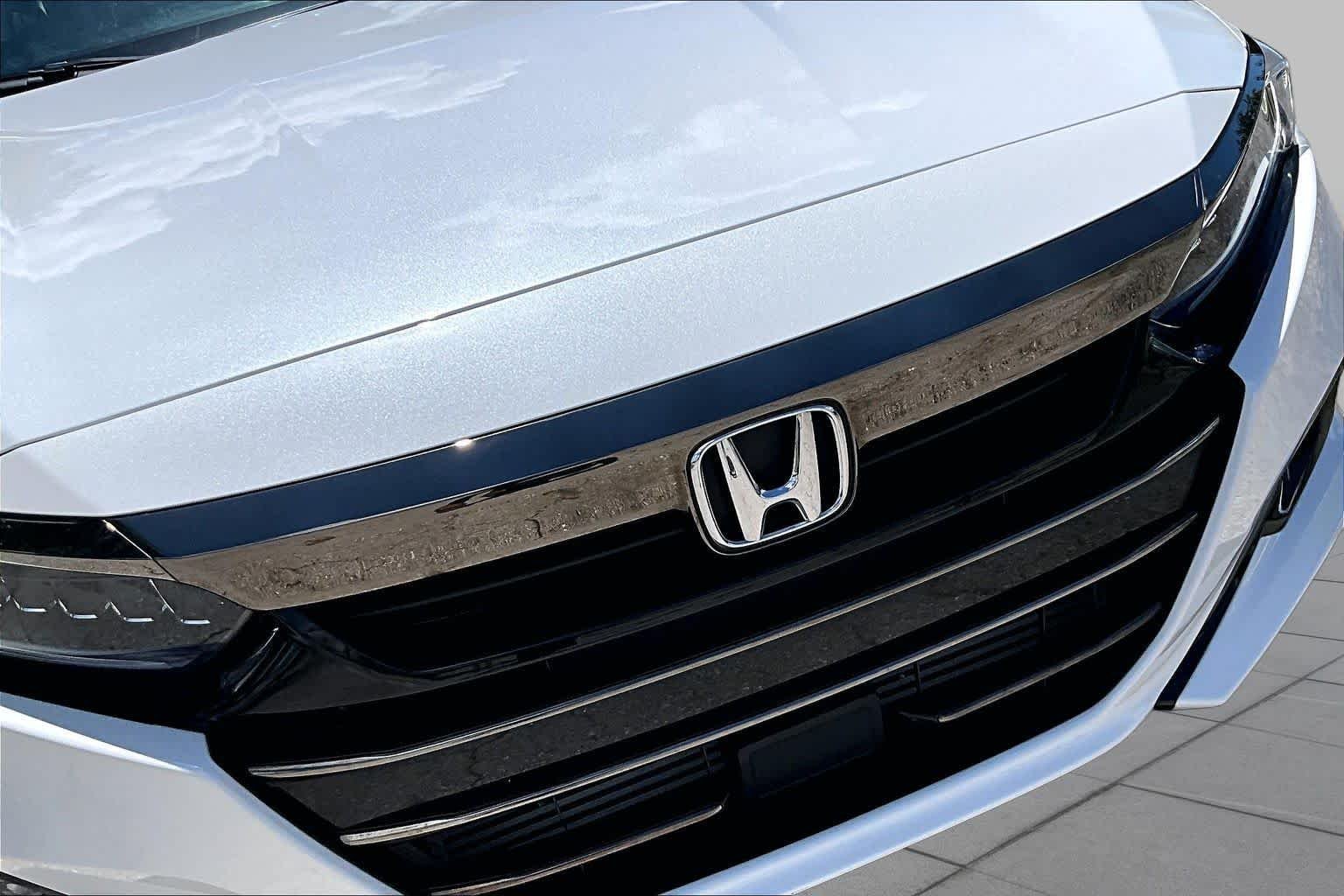 Used 2022 Platinum White Pearl Honda Sport SE image 30