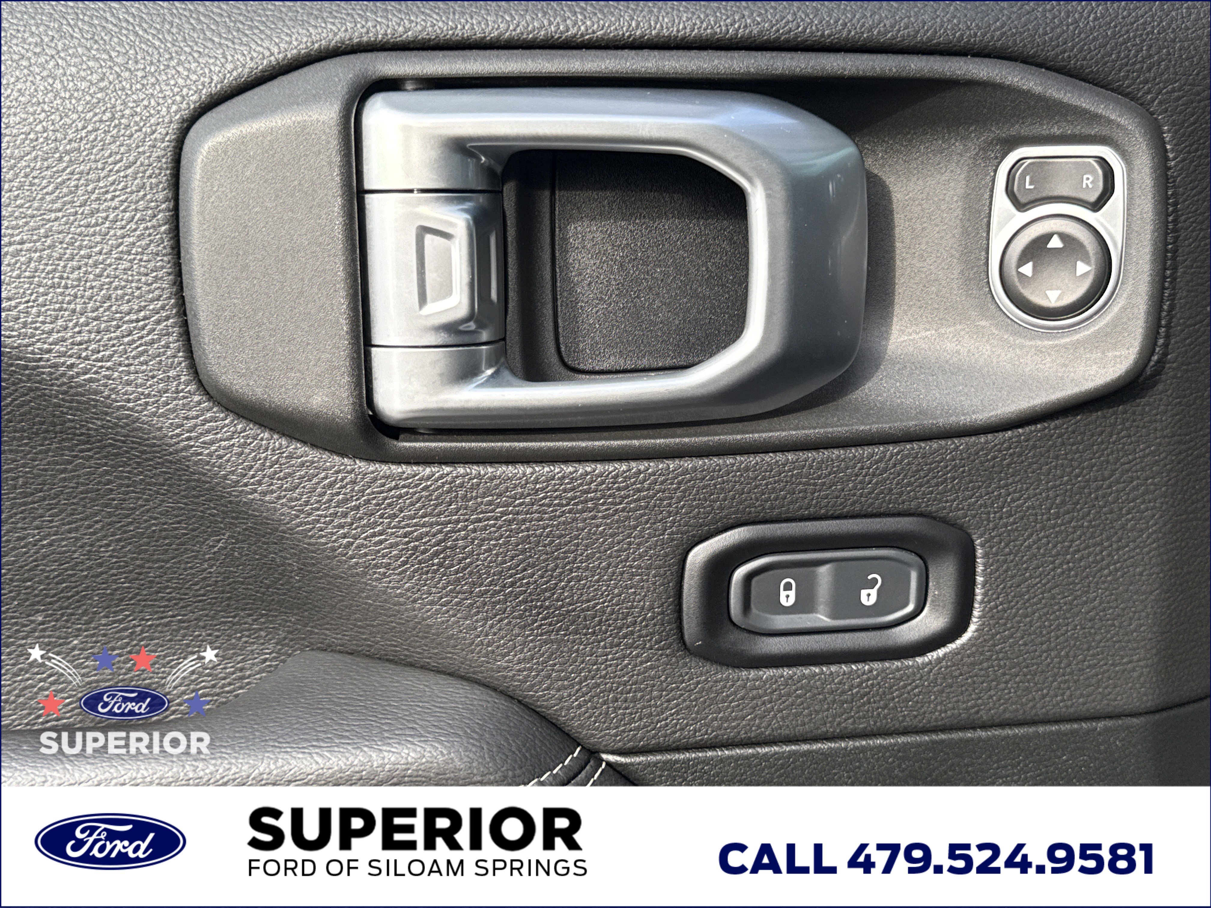 Used 2020 Black Clearcoat Jeep Overland 4WD image 18