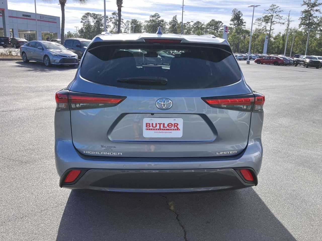 Used 2023 Gray (Moon Dust) Toyota Limited image 4