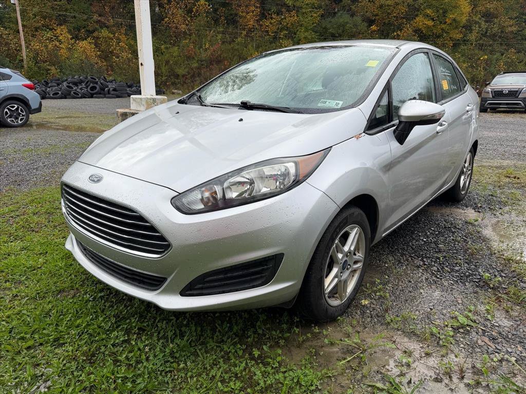 Used 2018 Silver Ford SE image 2