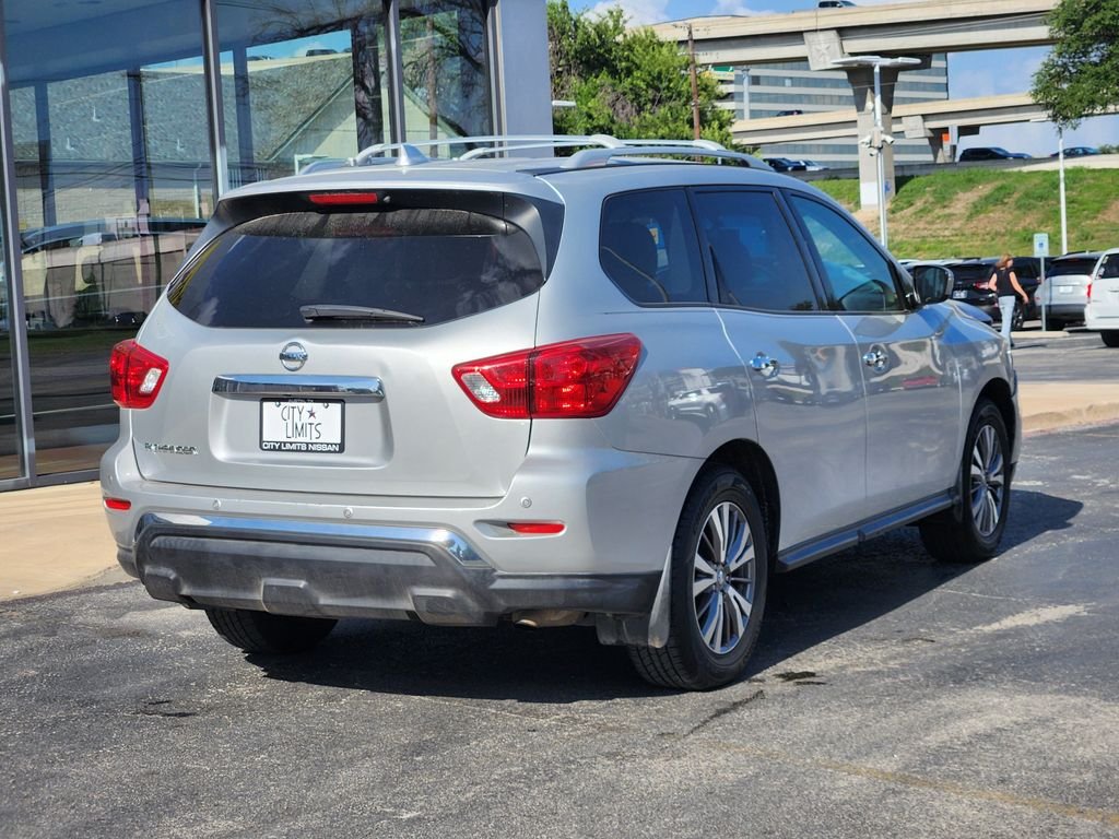 Used 2020 Silver Nissan S image 7