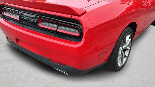 Used 2020 Red Dodge SXT image 34