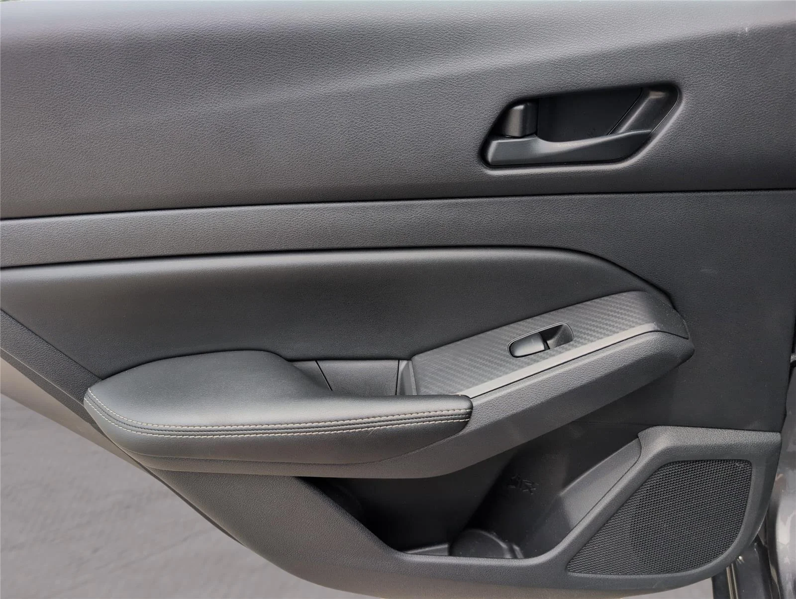Used 2025 Gun Metallic Nissan SV image 31