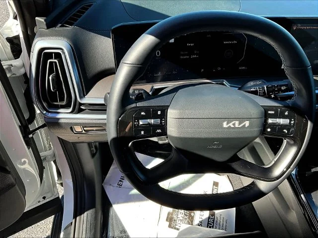 Used 2026 White Kia SX Prestige image 14