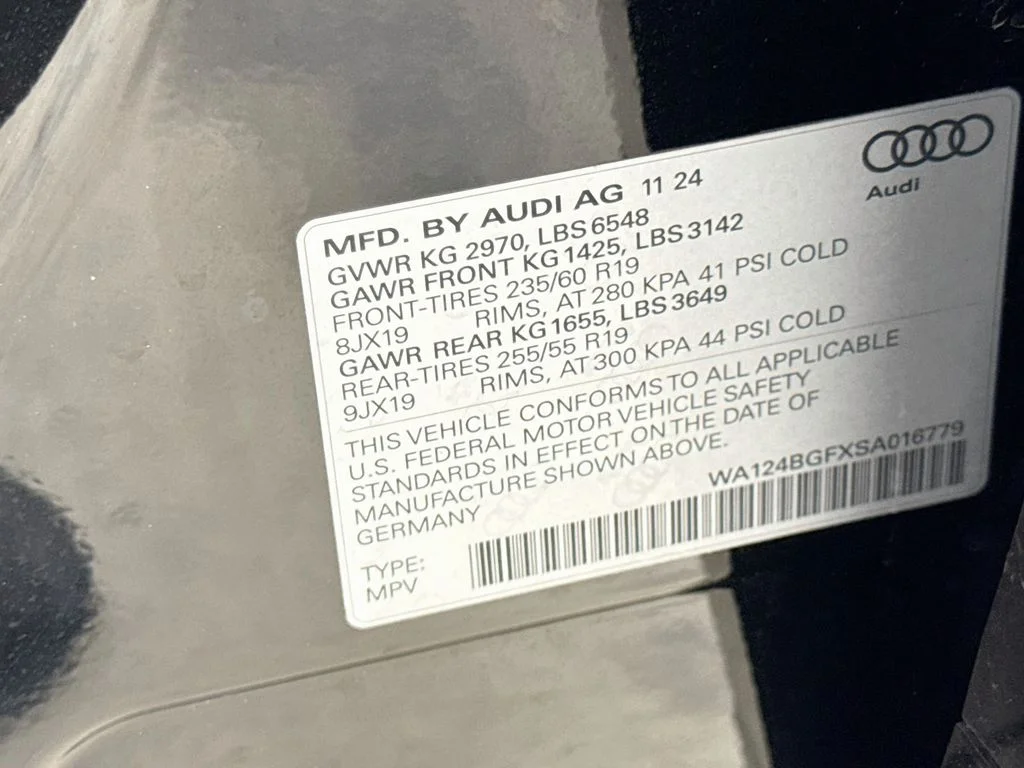 Used 2025 Black Audi Premium Plus image 33