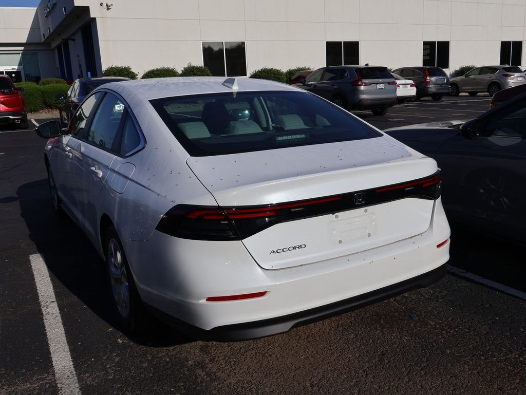 Used 2024  Honda LX image 5