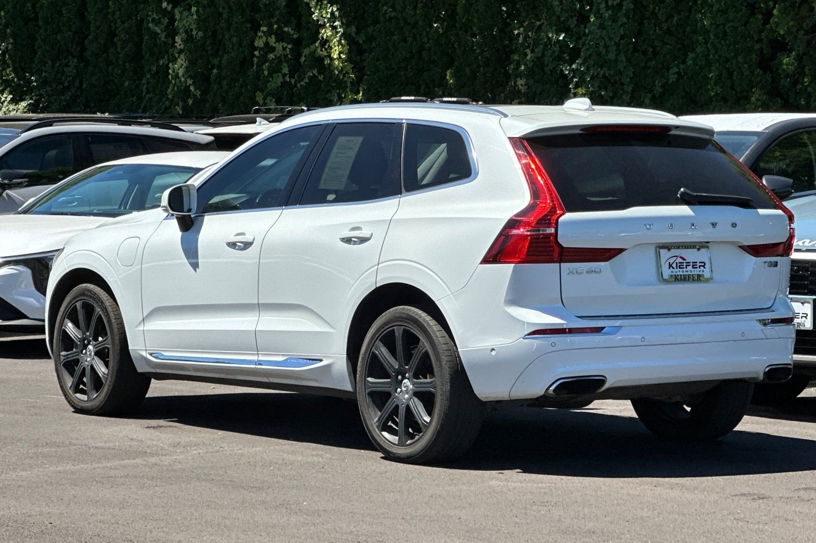 Used 2018 White Volvo T8 Inscription image 6