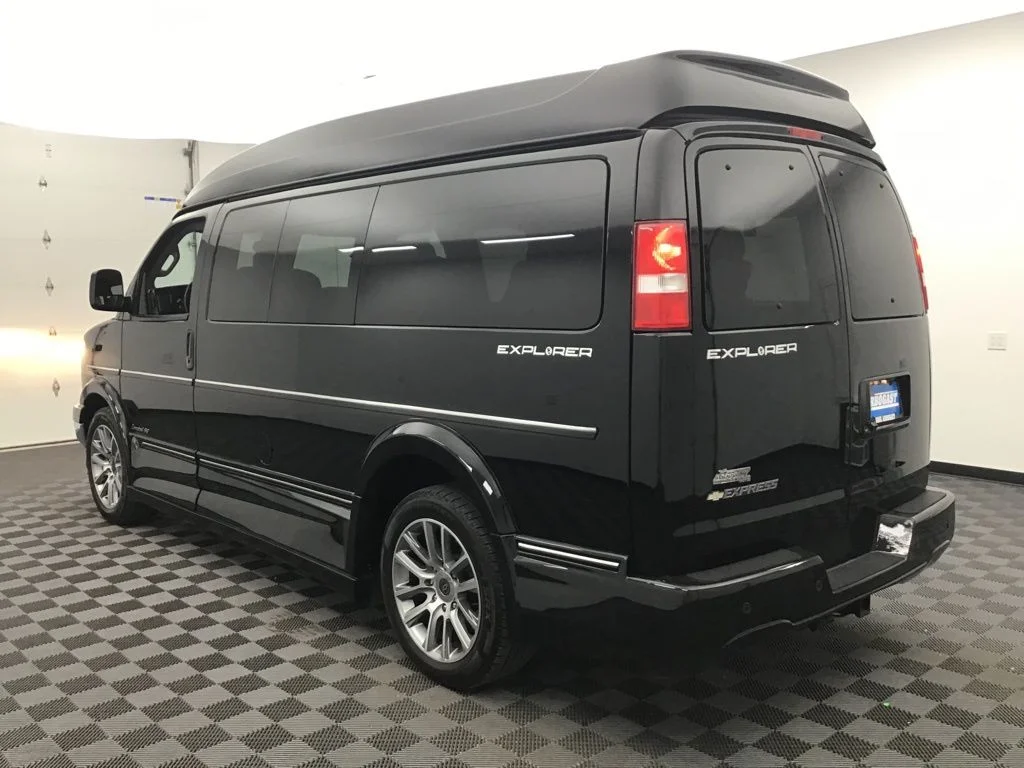 Used 2020 Black Chevrolet Explorer Limited SE image 12