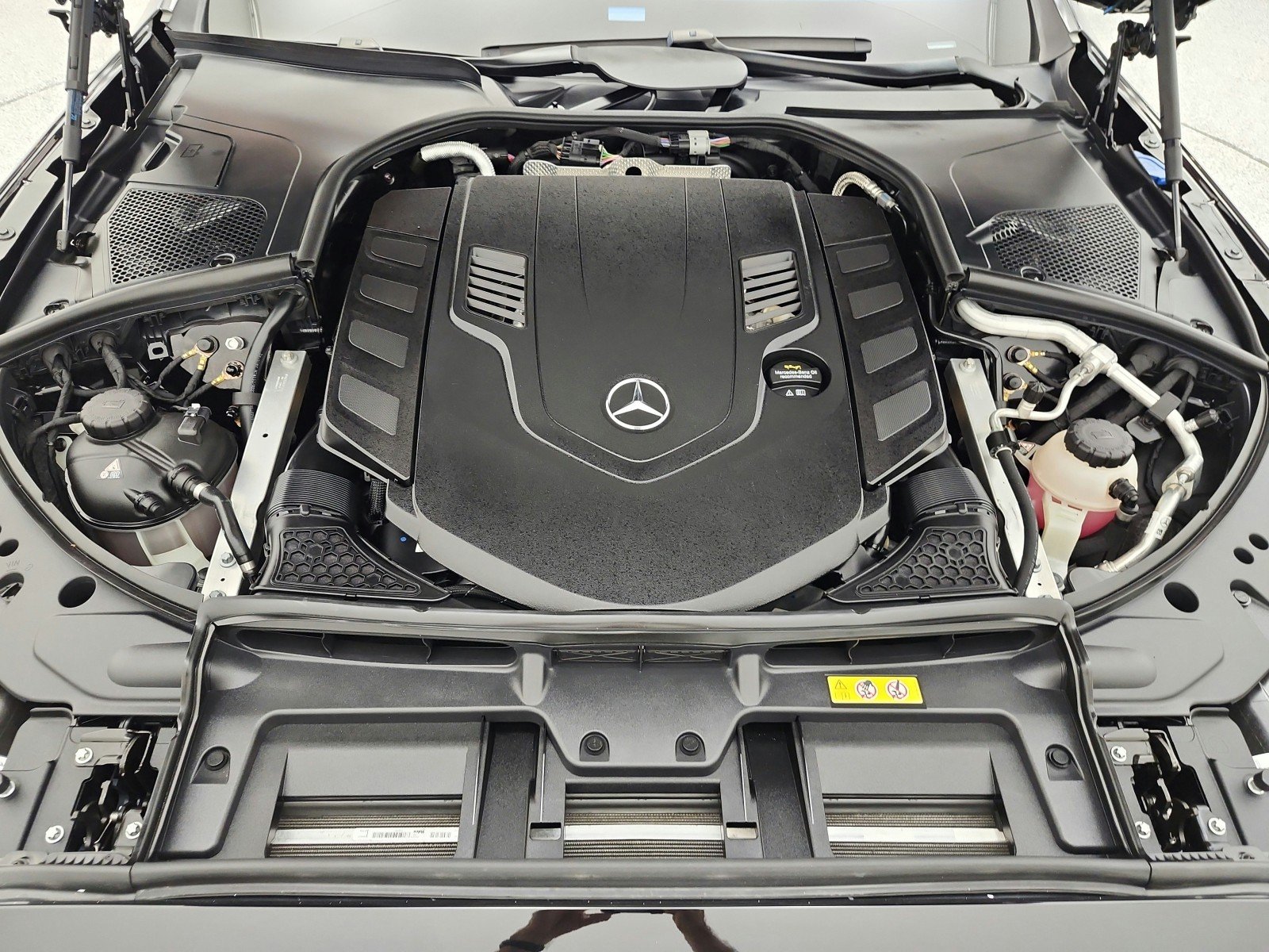 Certified Used 2021 Black Mercedes-Benz Maybach S 580 4MATIC® Sedan image 17