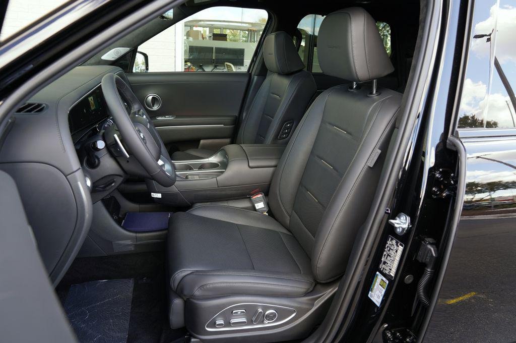 New 2026 Abyss Black Pearl Hyundai Calligraphy image 10