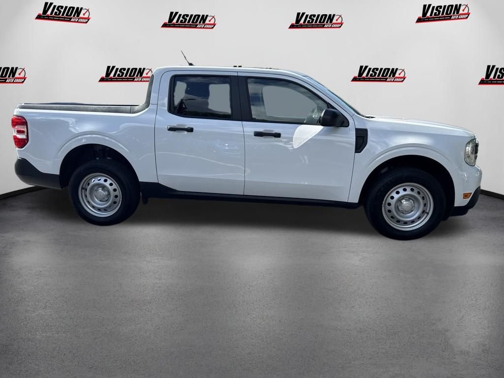 Used 2024 White Ford XL image 4