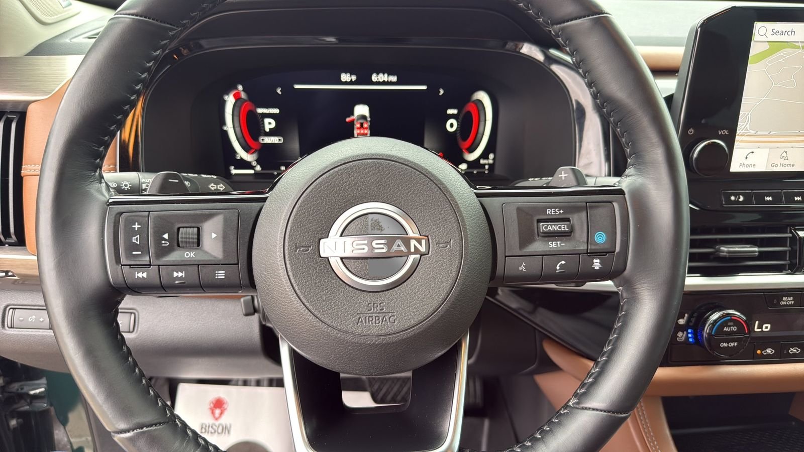 Used 2022 Black Nissan Platinum image 14