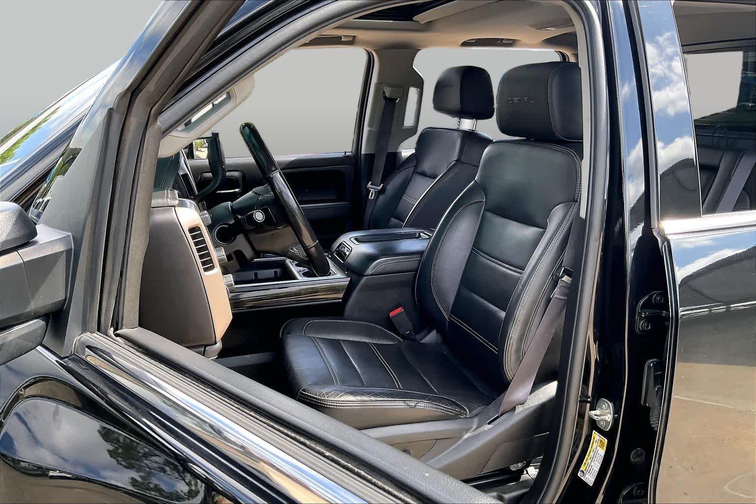 Used 2015 Onyx Black GMC Denali image 7