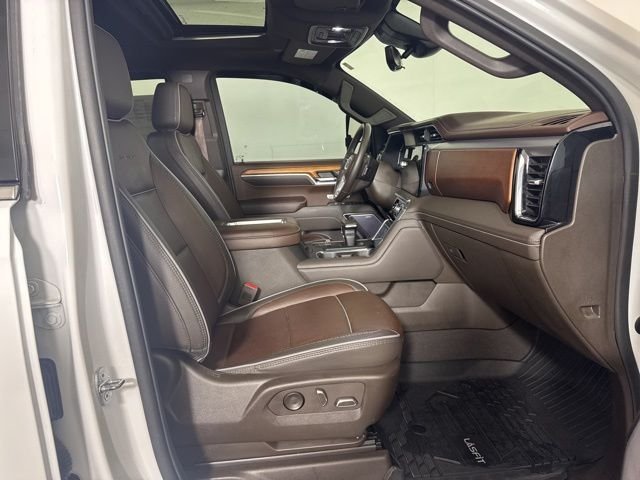 Used 2022 Summit White GMC Denali image 4
