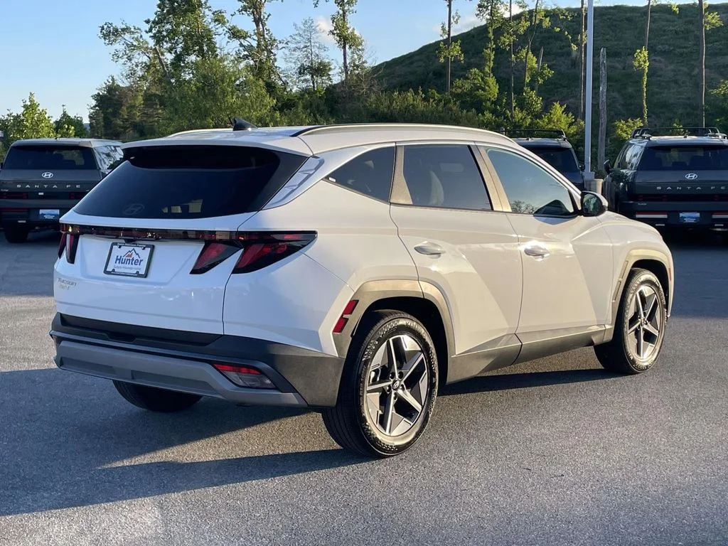 Certified Used 2025 Serenity White Pearl Hyundai SEL image 29
