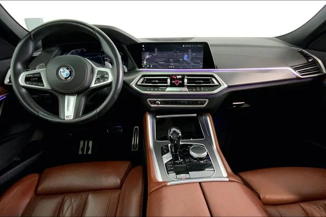 Used 2021 Arctic Grey Metallic BMW sDrive40i image 15