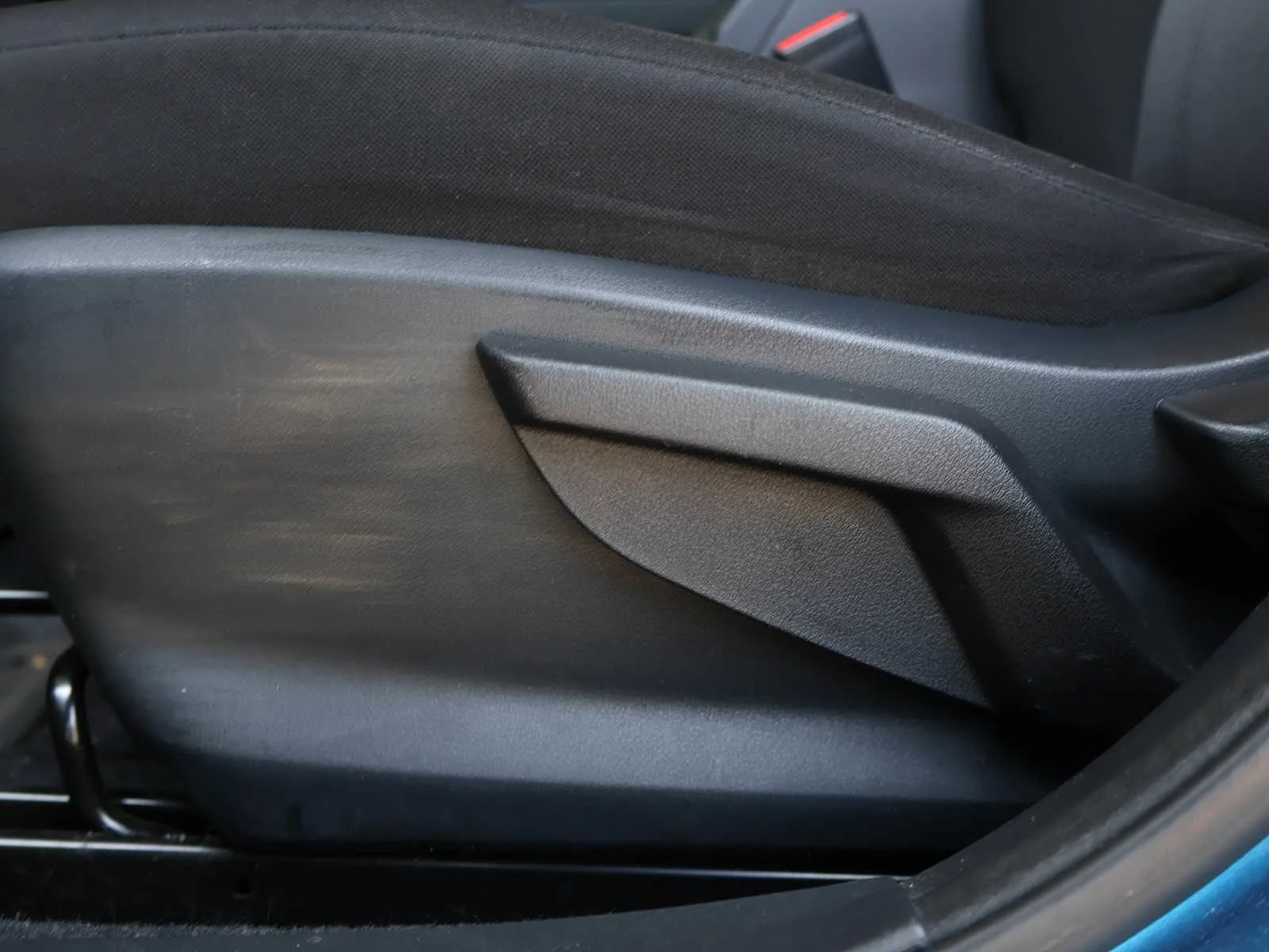 Used 2019 Island Blue Pearl Subaru  image 14