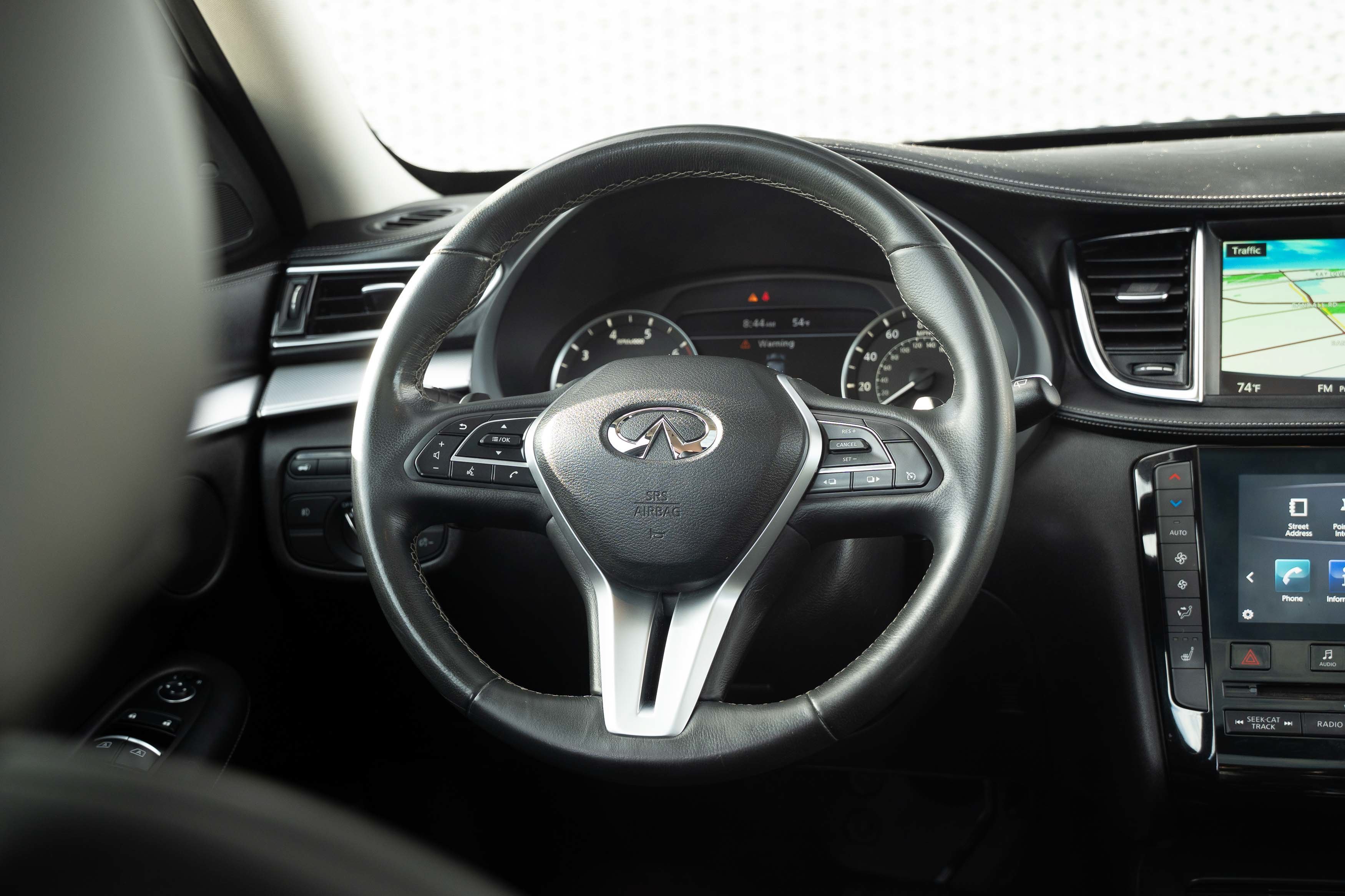 Used 2019 Black Obsidian INFINITI LUXE image 9