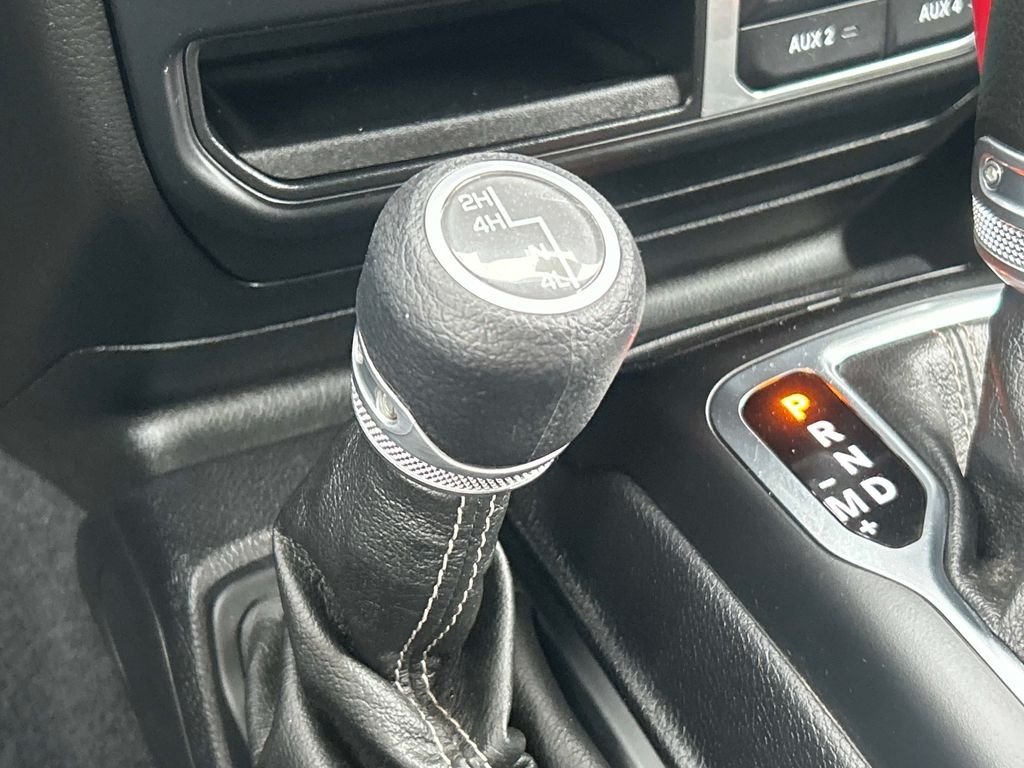 Used 2020 Gray Jeep Unlimited Sahara image 28