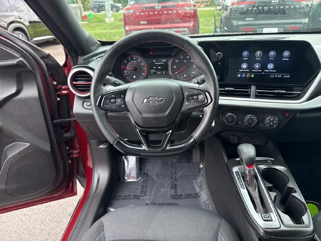 Used 2025 Red Chevrolet 1RS image 16
