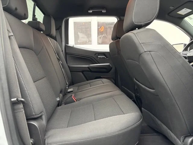 Used 2025 Summit White GMC Elevation image 34