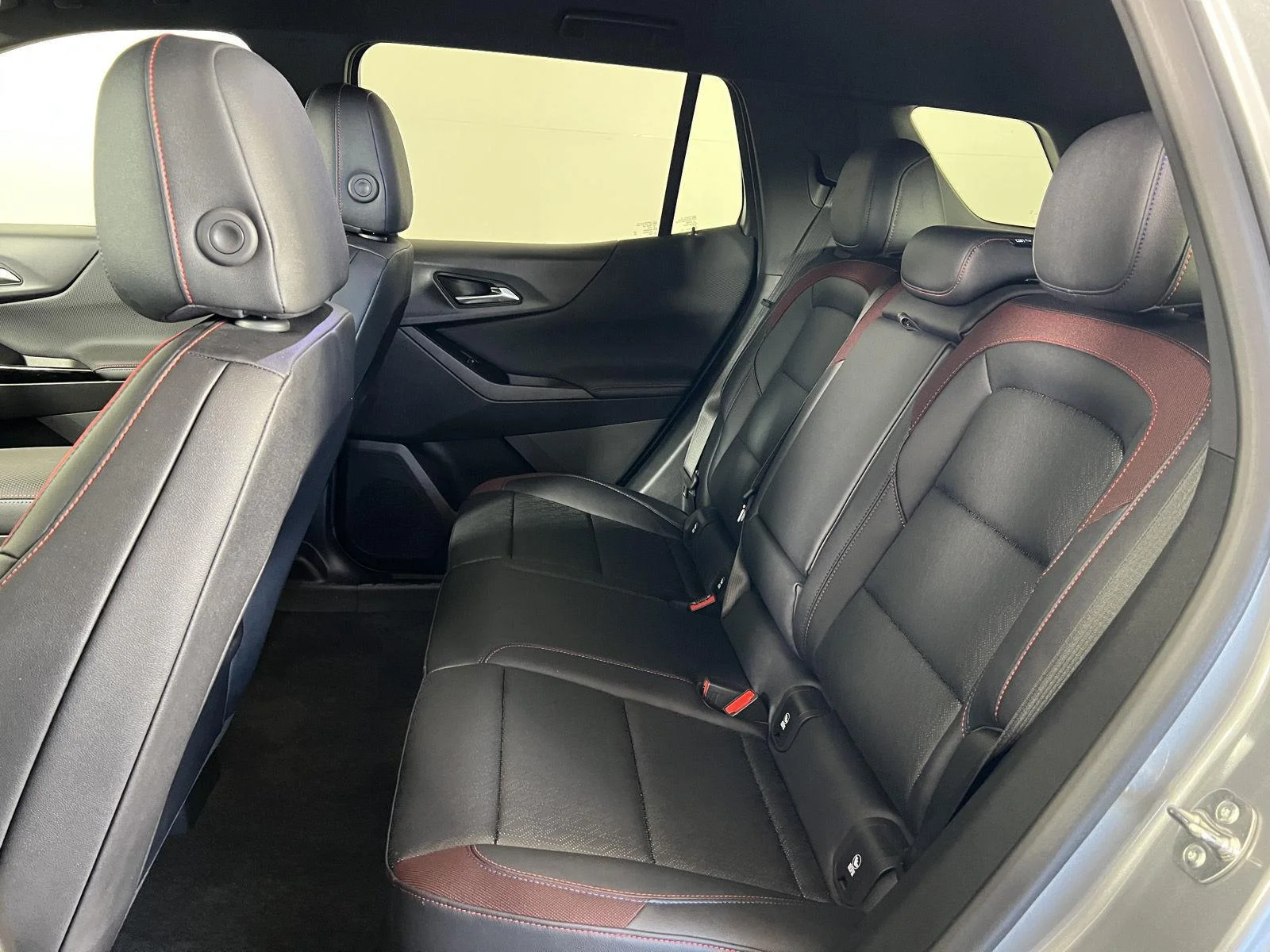 Used 2025 Sterling Gray Metallic Chevrolet RS image 19
