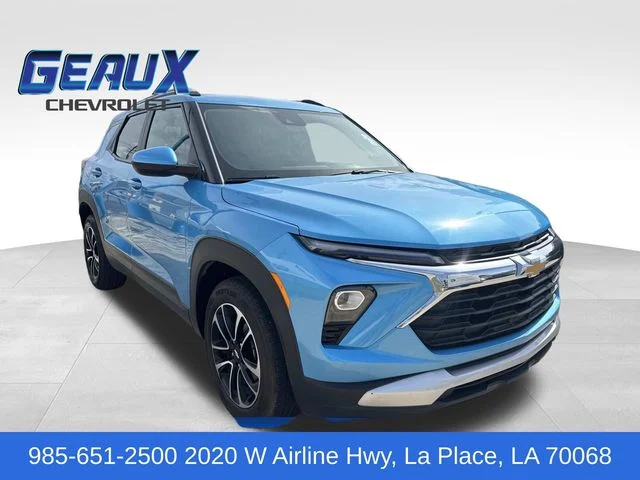 Used 2025 Blue Chevrolet LT image 1