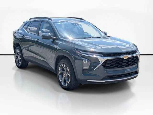 Used 2025 Gray Chevrolet LT image 4