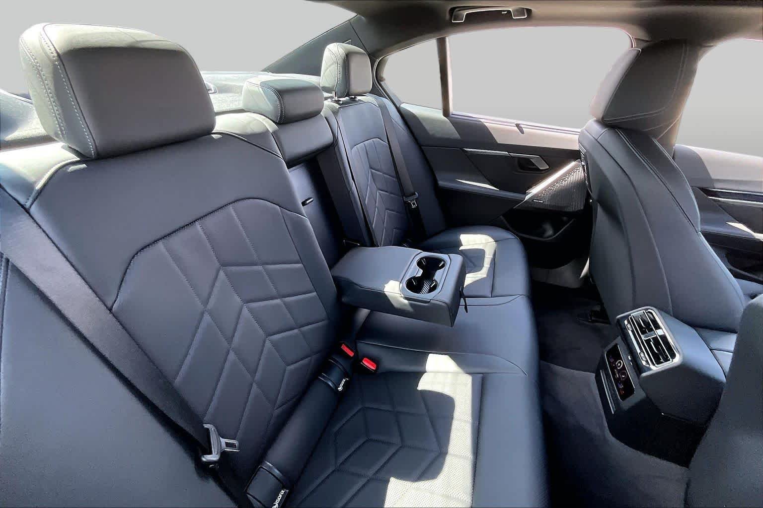 Used 2027 Phytonic Blue Metallic BMW 530i image 18