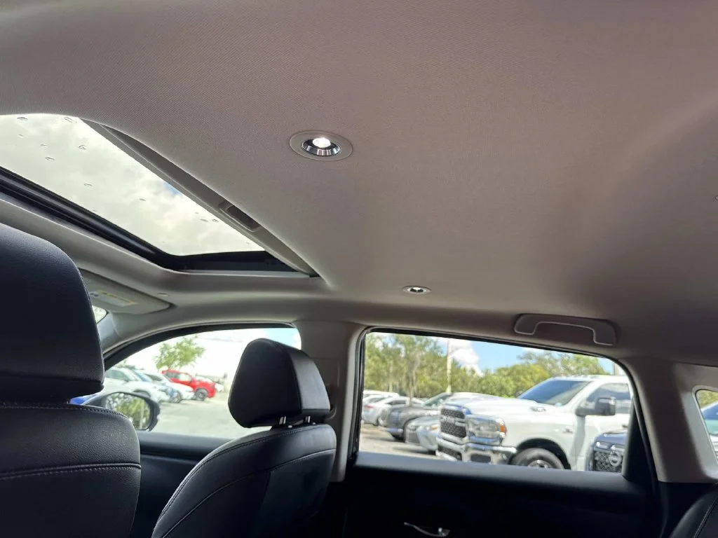 Used 2025  Honda EX-L image 16