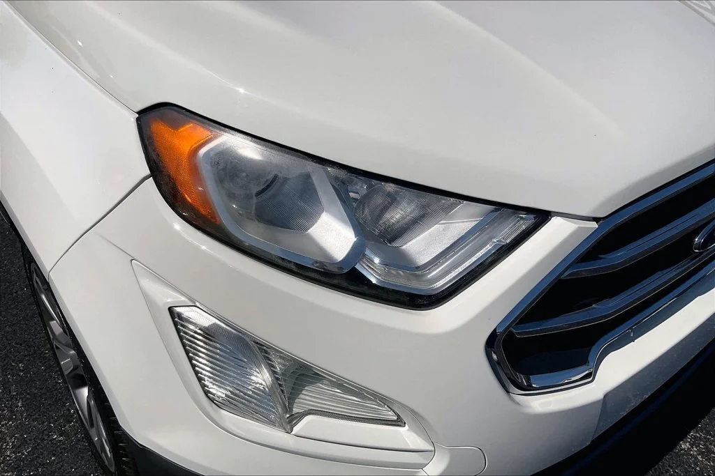 Used 2020 Diamond White Ford Titanium image 28