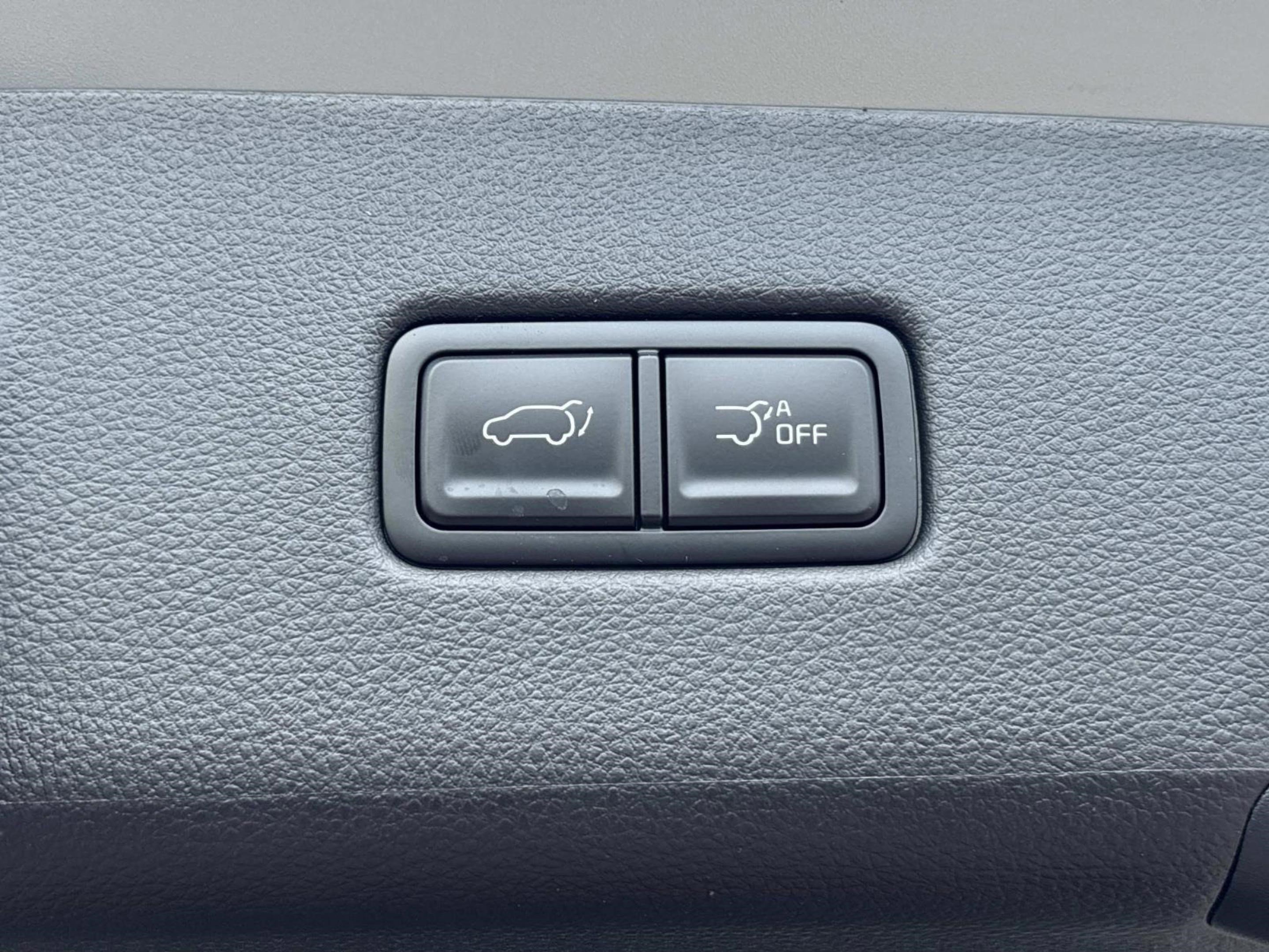New 2026 Ceramic Silver Kia SX Prestige image 10