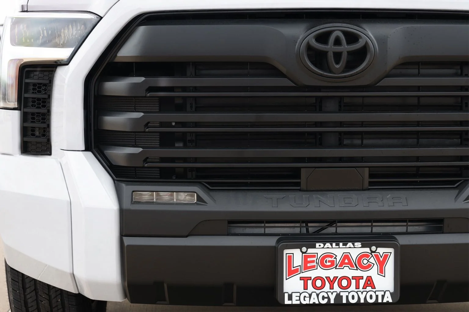 2026 Toyota Tundra SR5 - Photo 8