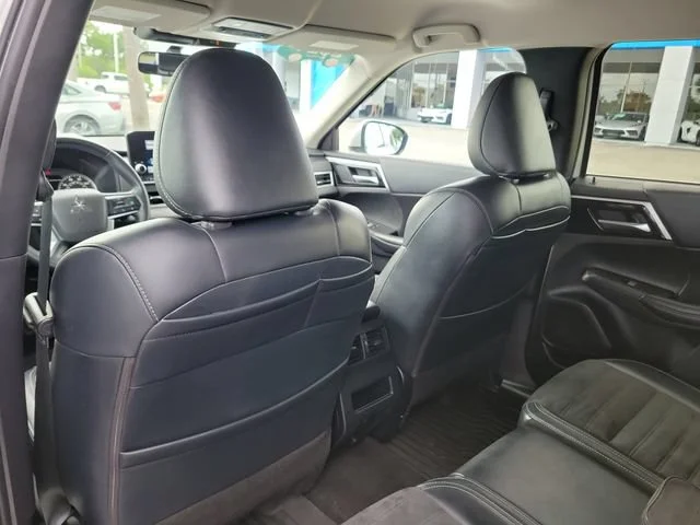 2024 Mitsubishi Outlander SE - Photo 14