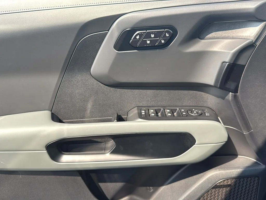 New 2027 Ebony Black Kia X-Line SX image 34