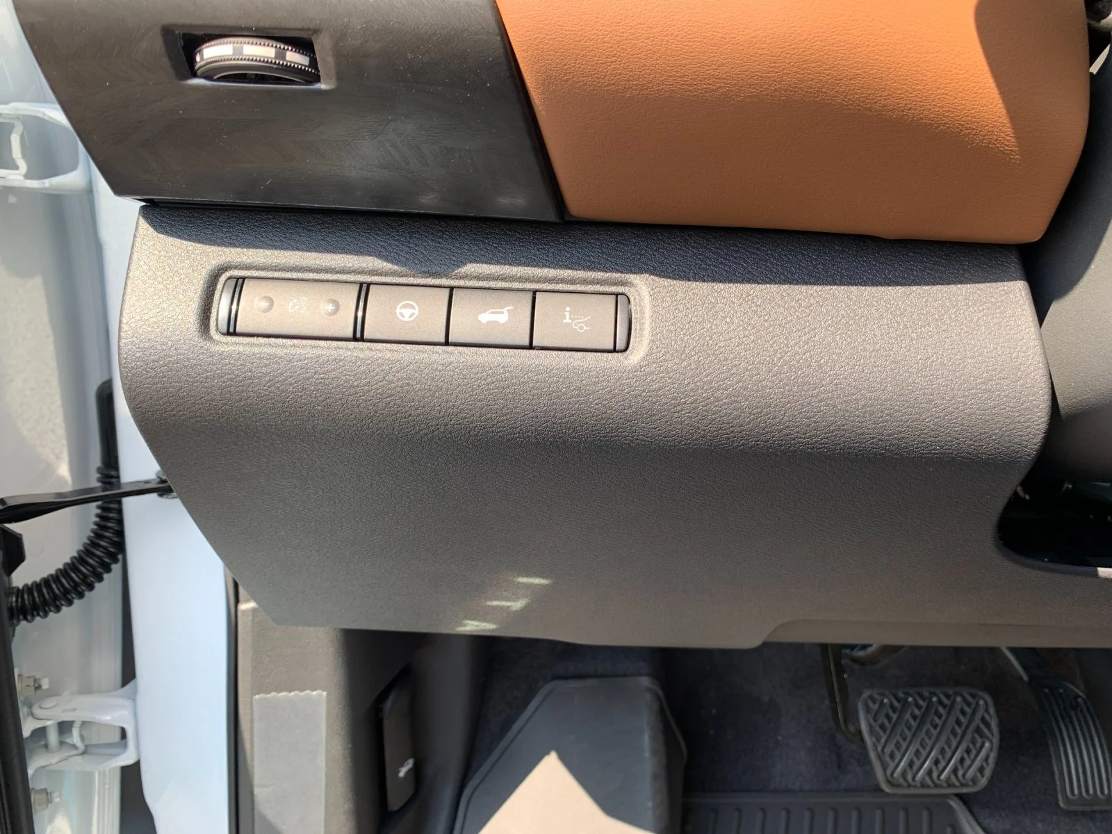 New 2026 Everest White Pearl TriCoat Nissan Platinum image 31