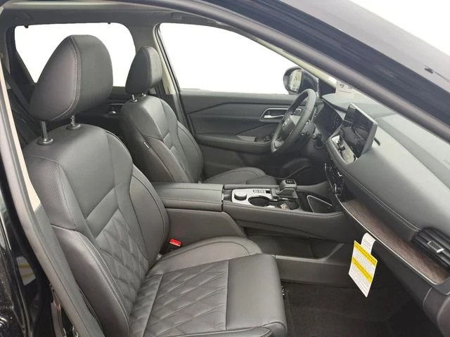 2026 Nissan Rogue Platinum - Photo 13