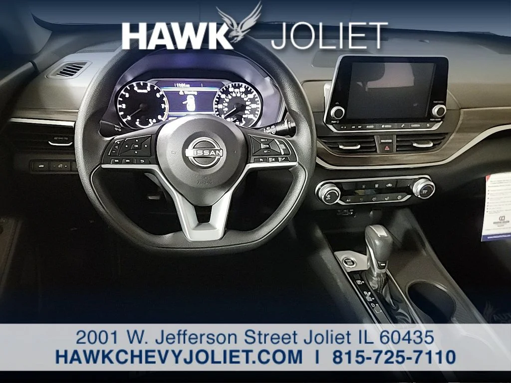 Used 2025 Red Nissan 2.5 SV image 14