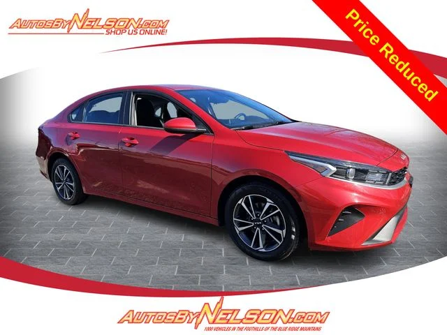 Used 2024 Red Kia LXS image 1