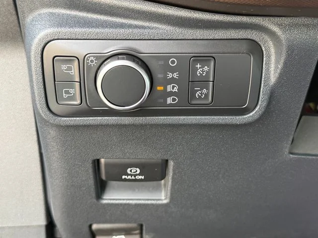Used 2022 Gray Ford Outer Banks image 21