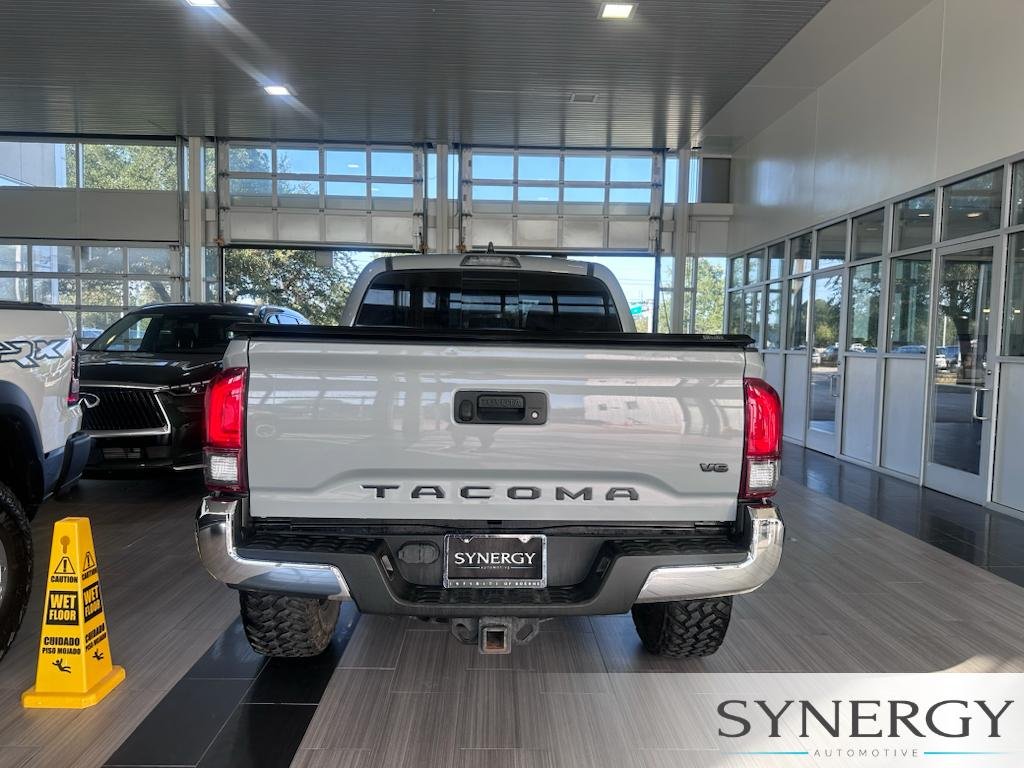 Used 2021 Cement Toyota SR5 image 6