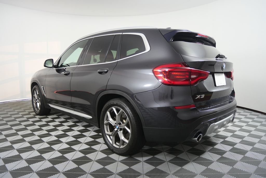 Used 2020 Dark Graphite BMW sDrive30i image 5