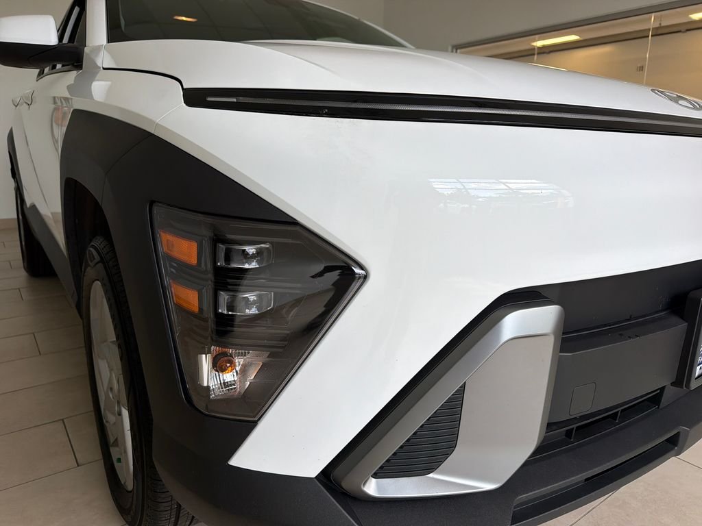 Used 2026 White Hyundai SE image 8