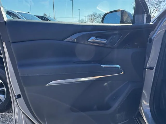 2027 Chevrolet Traverse Z71 - Photo 10