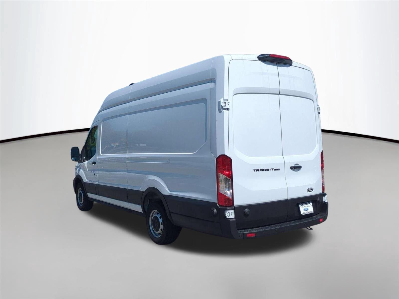 New 2026 Oxford White Ford Cargo Van image 3