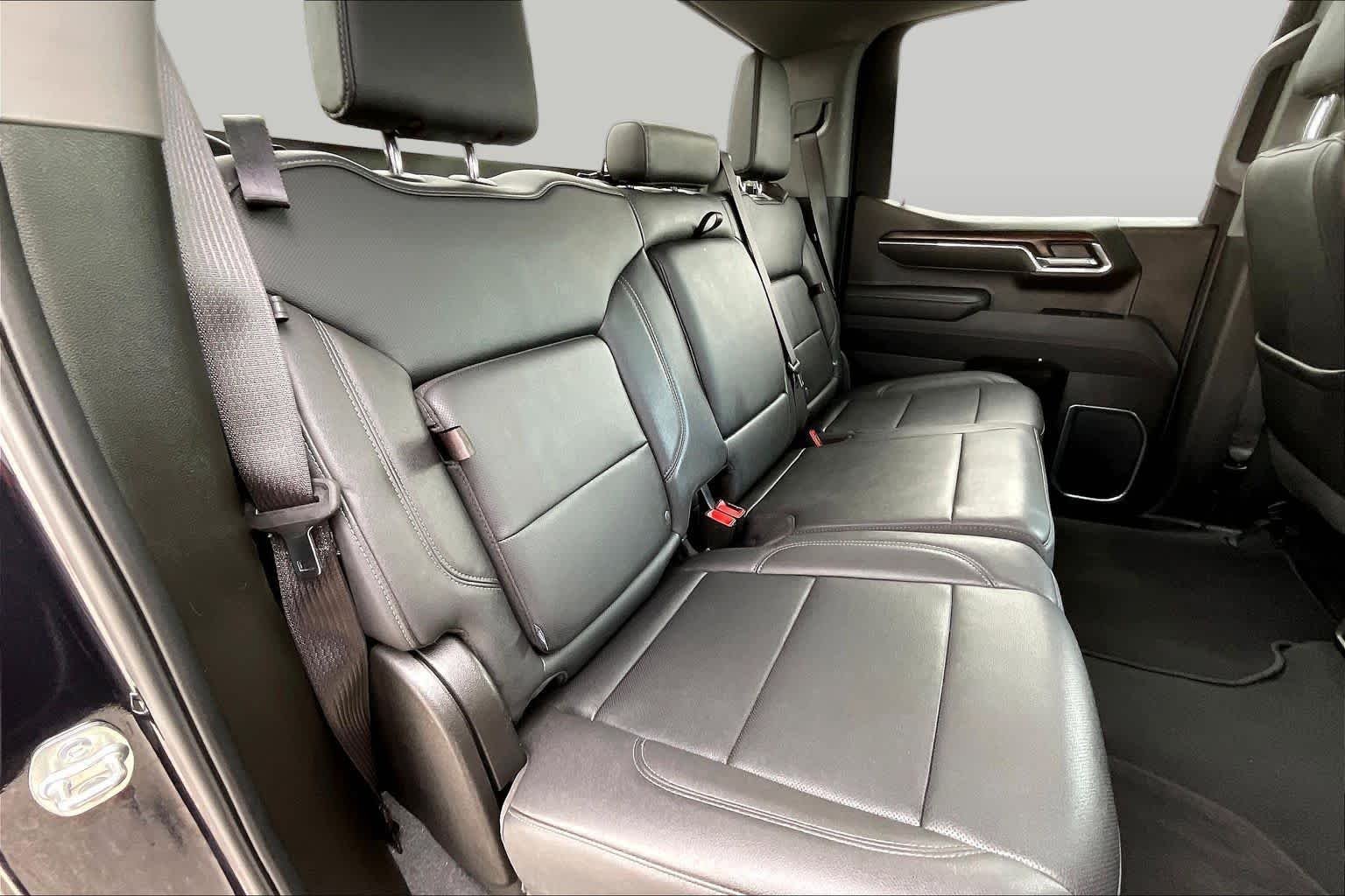 Used 2025 Titanium Rush Metallic GMC SLT image 20